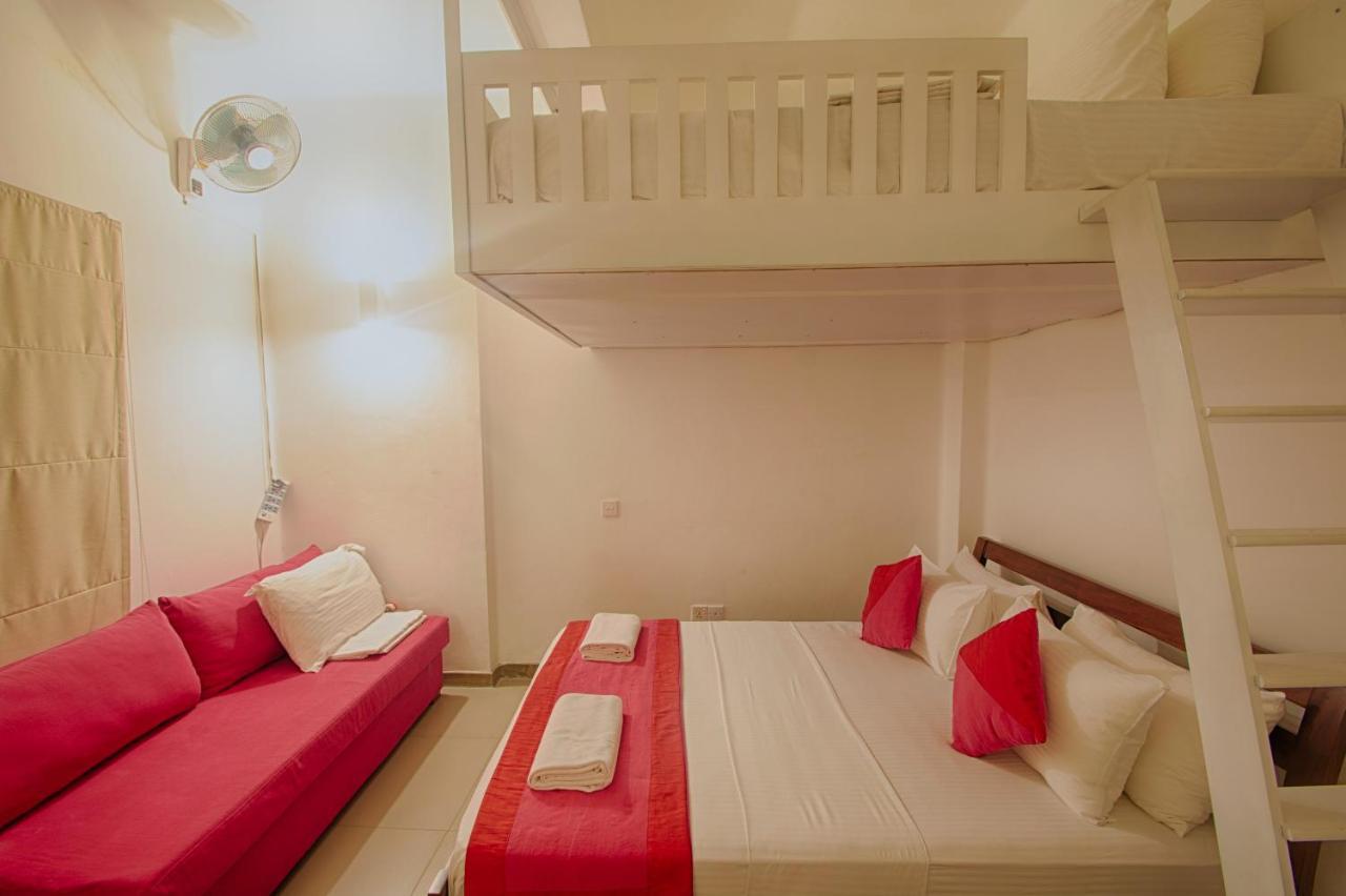 My Story Hostel Colombo Esterno foto